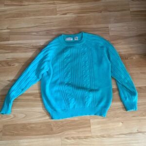 Center Aisle sweater medium A25